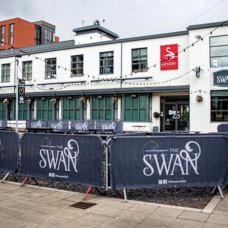 The Swan Guesthouse Линкольн Экстерьер фото