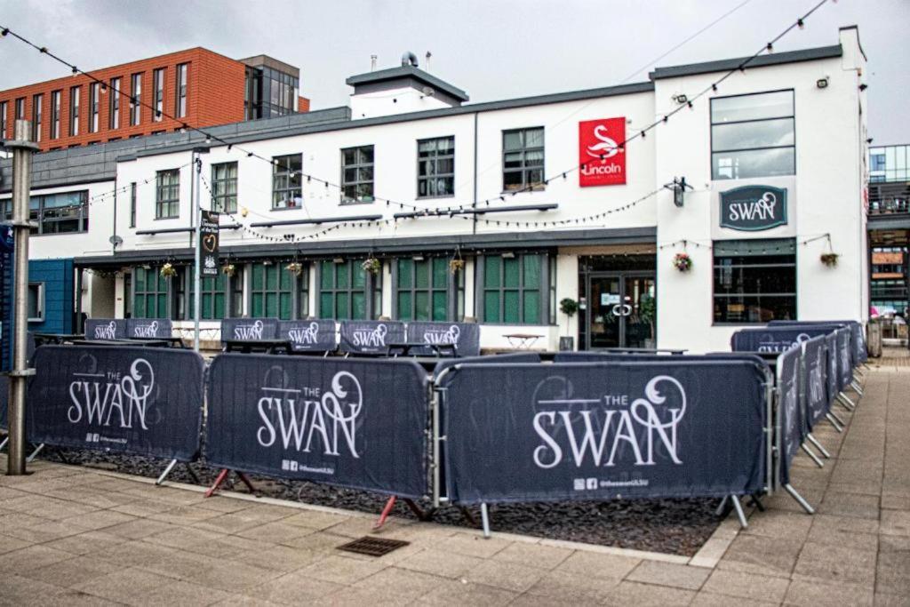 The Swan Guesthouse Линкольн Экстерьер фото